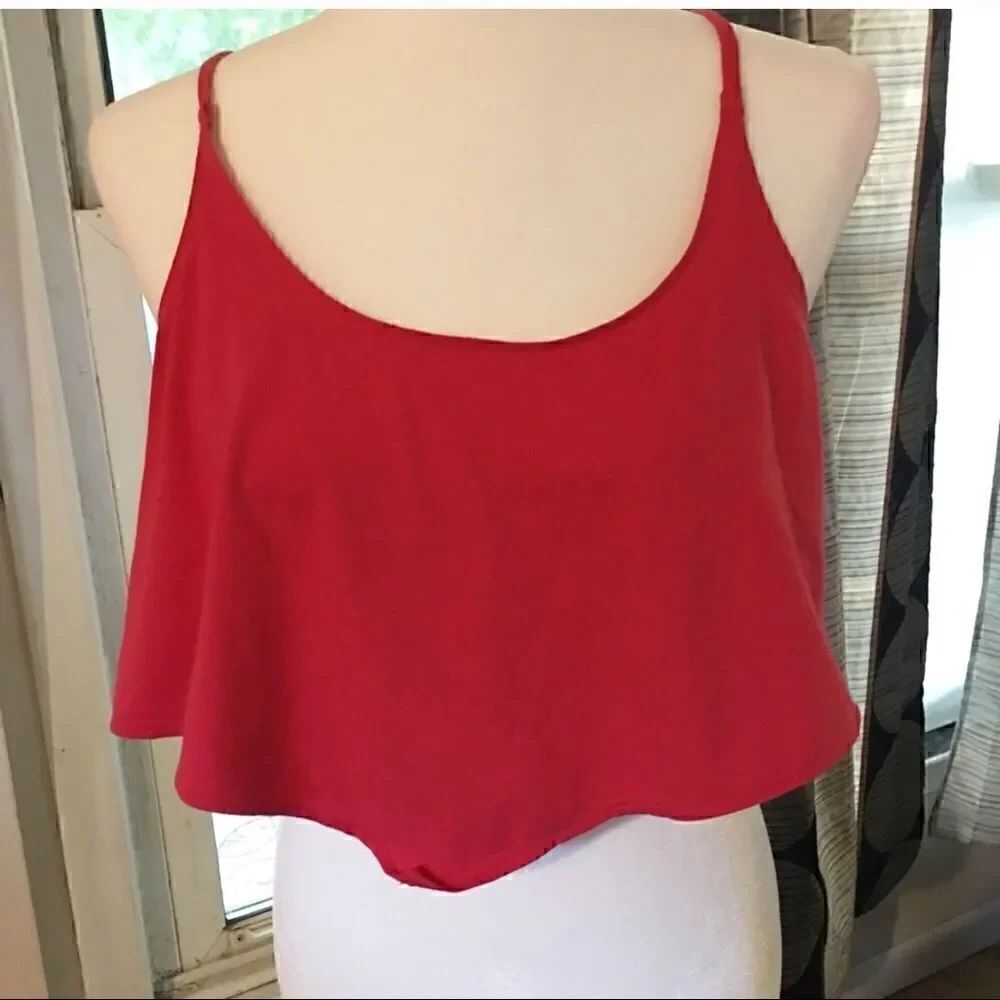 VICTORIA SECRET Red Cropped Top